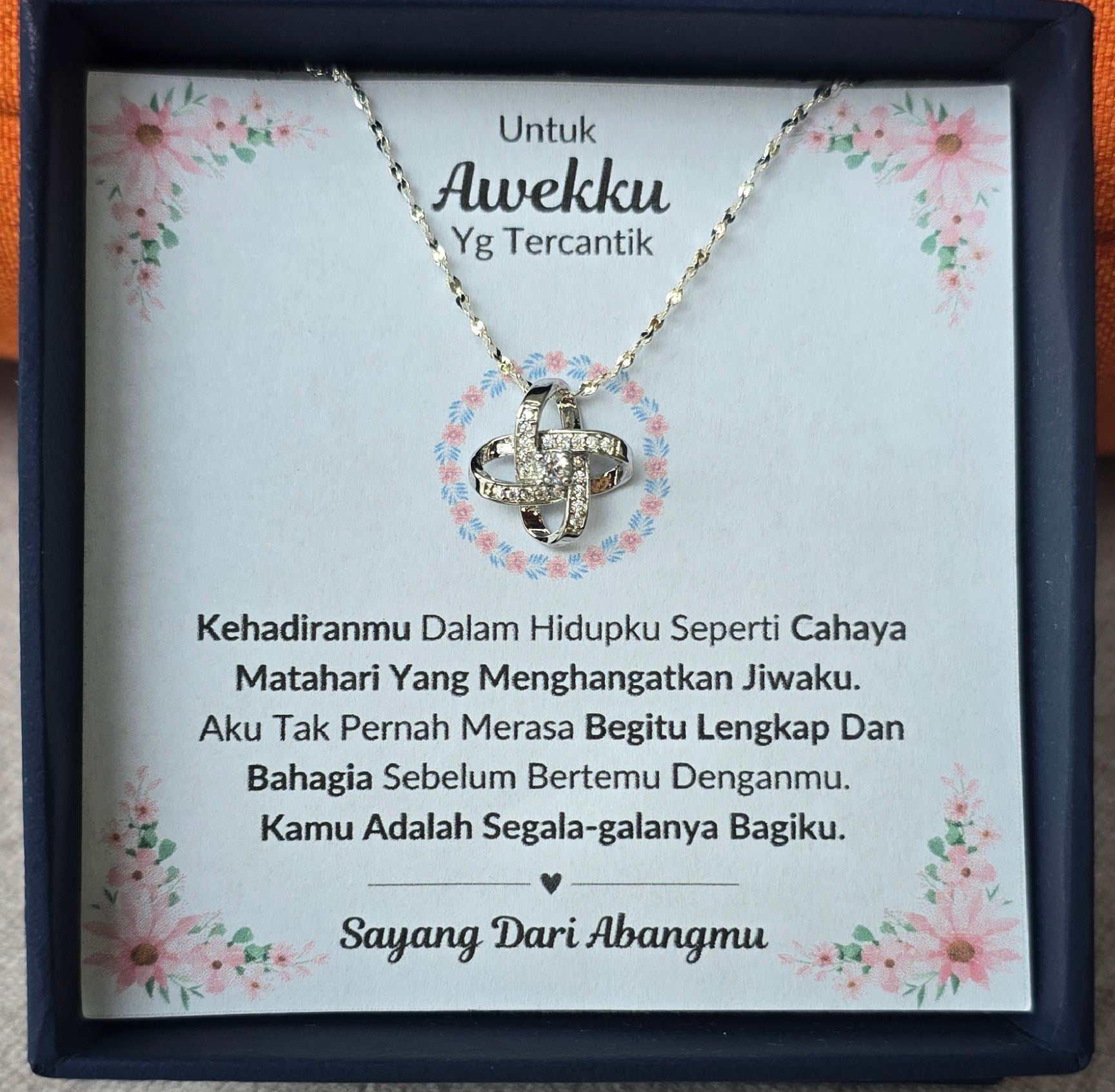 Hadiah Terbaik Untuk Awekku I Lengkap Dan Bahagia I Love Knot Necklace