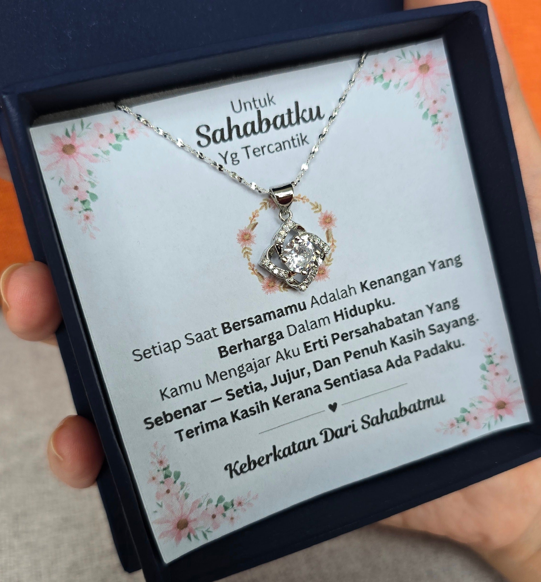 Hadiah Terbaik Untuk Sahabatku I Kenangan Yang Berharga I Elegant Love Necklace