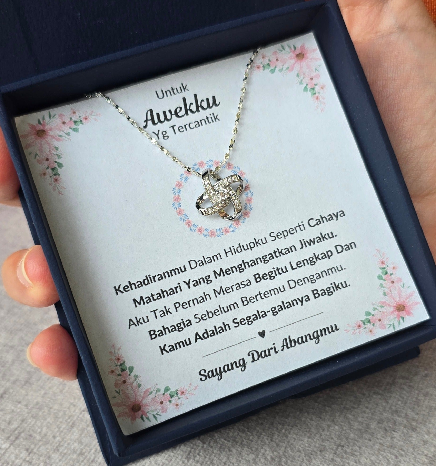 Hadiah Terbaik Untuk Awekku I Lengkap Dan Bahagia I Love Knot Necklace