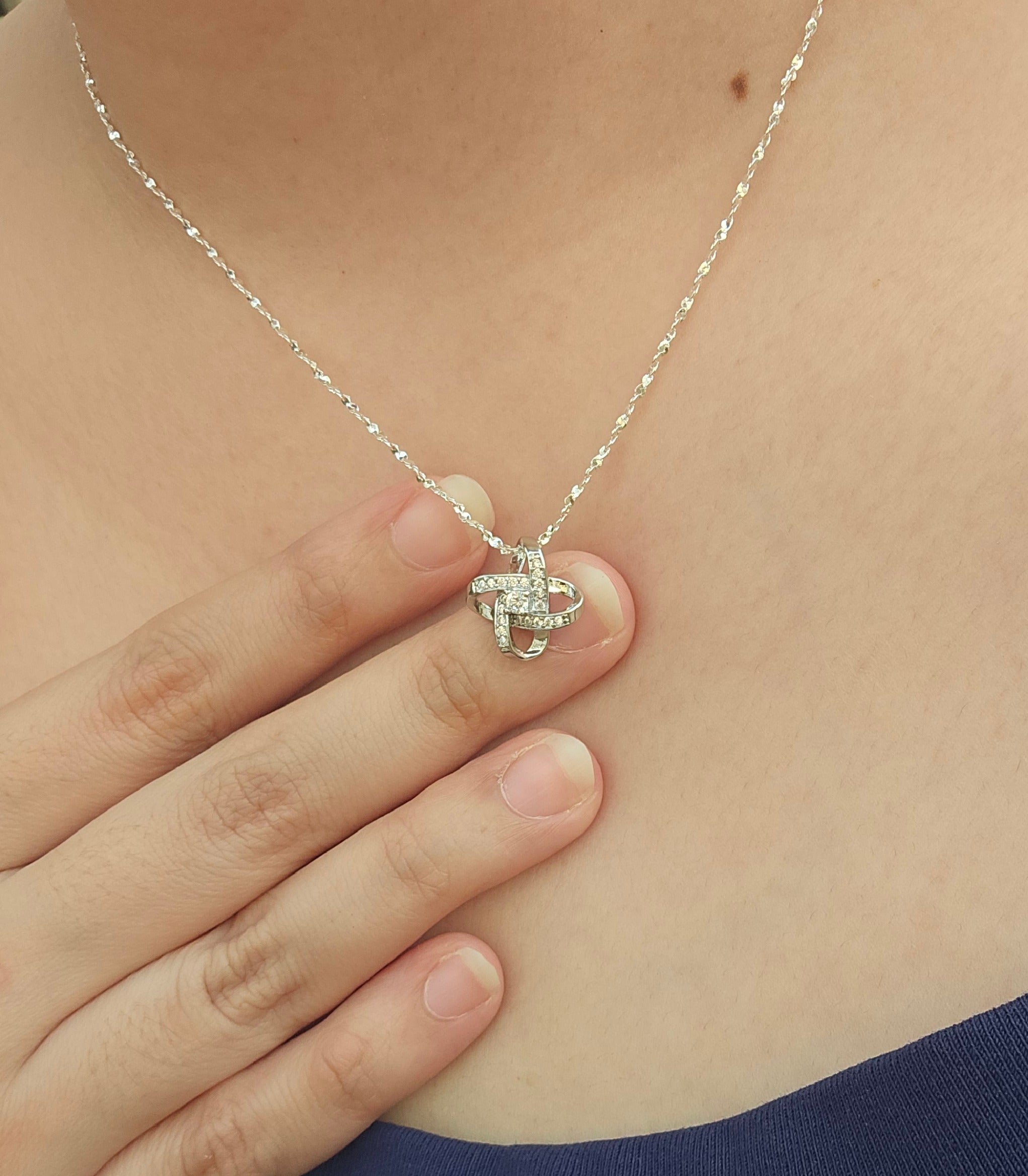 Hadiah Terbaik Untuk Anakku I Sentiasa Ada Padamu I Dari MamaPapa I Love Knot Necklace