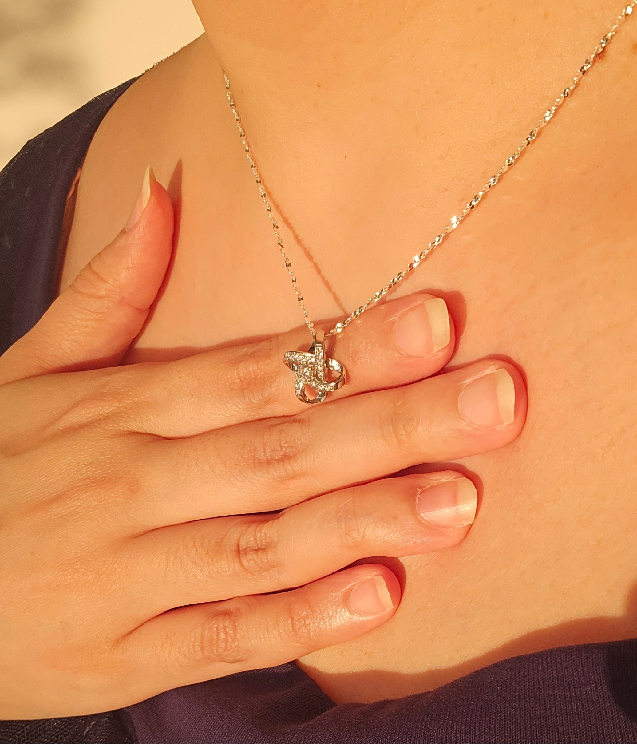 Hadiah Terbaik Untuk Anakku I Sentiasa Ada Padamu I Dari MamaPapa I Love Knot Necklace